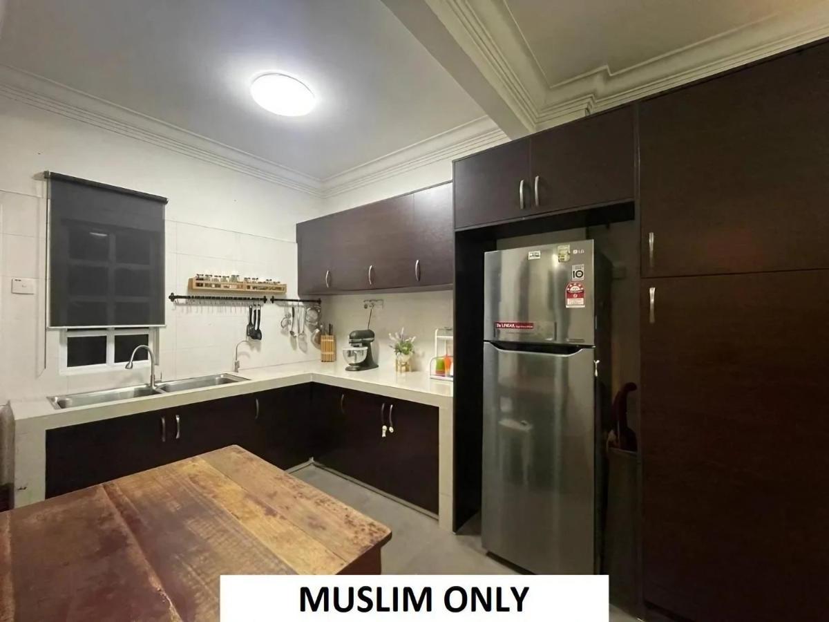 Homestay Laman Nuri, Kota Damansara Petaling Jaya Exterior photo