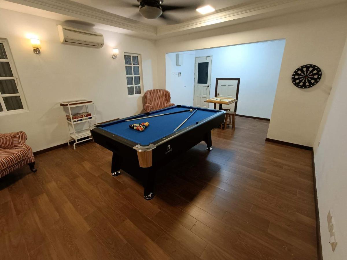 Homestay Laman Nuri, Kota Damansara Petaling Jaya Exterior photo
